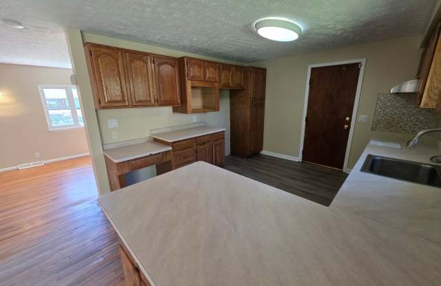 Available Soon 4 Bed 2 Full Bath Single Family House in Henrietta Gallery 4