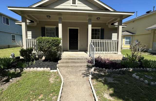 512 Crater Lake Dr Gallery 2