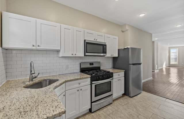Spacious 3-Bedroom/1-Bathroom home with Modern Amenities in East Baltimore! - 422 East 23rd Street, Baltimore, MD 21218