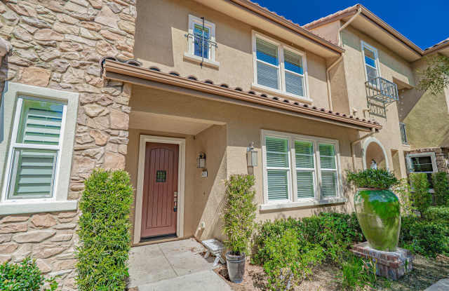 3 Bedroom Townhome for Rent in Valencia! photos photos