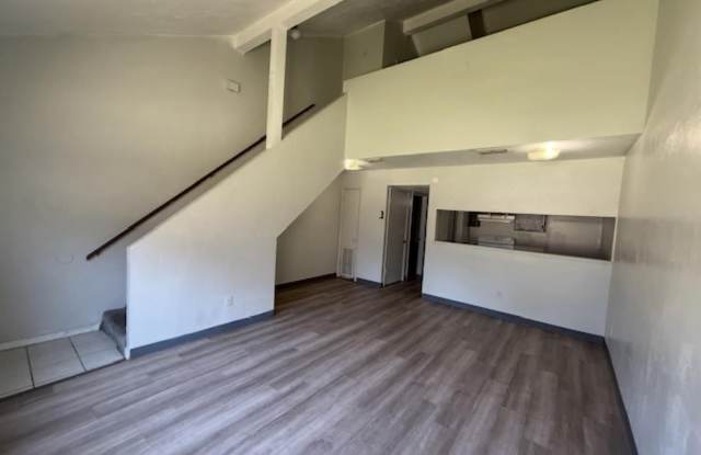 1830 Nekoma Court Gallery 4