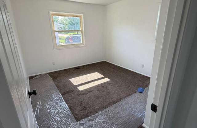 2526 Rochester Avenue Gallery 3