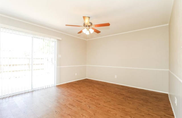 6607 Forestview Drive Gallery 4