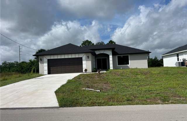 4010 36 Street SW photos photos