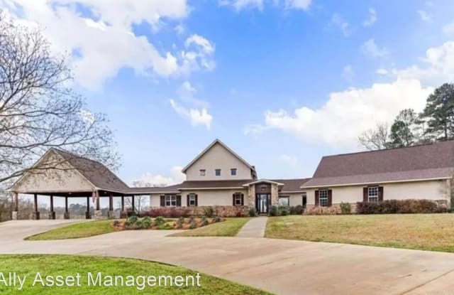 1076 Country Club - 1076 Country Club Circle, Minden, LA 71055