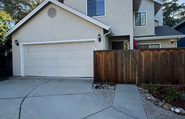 Cambrian 3 bedroom 2.5 Bath Home, Nice Court Location, photos photos