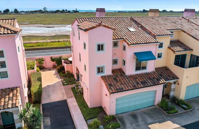 4297 Carpinteria Avenue unit: 8 - 4297 Carpinteria Avenue, Carpinteria, CA 93013