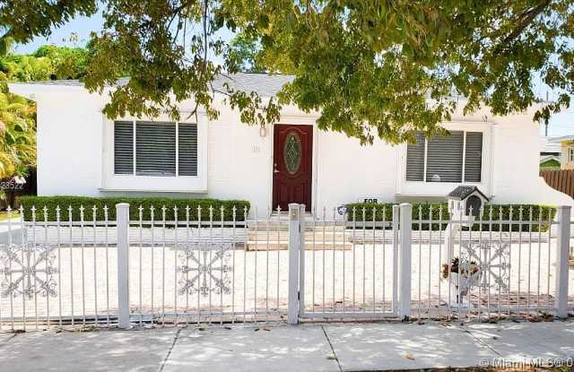 311 Southwest 56th Avenue Gallery 2
