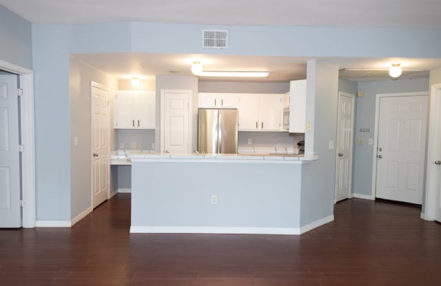 2025 Erving Circle - 207 Gallery 2