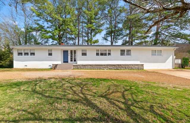 8009 Whitesburg Drive Gallery 2