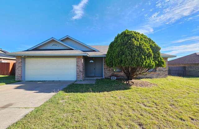 HUGE RENT REDUCTION & AVAILABLE NOW! photos photos