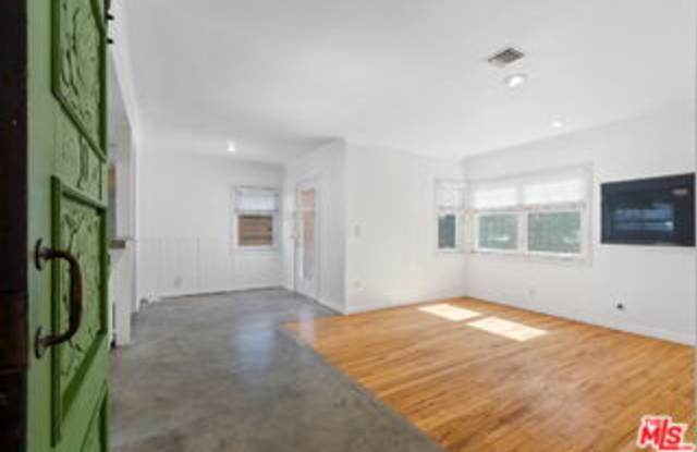 11929 Wagner Street Gallery 4