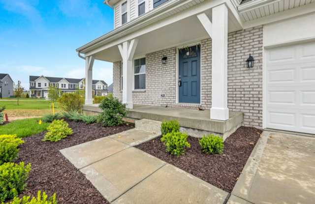 **Half off first month's rent for this Stunning 5br/3ba Home** Gallery 4