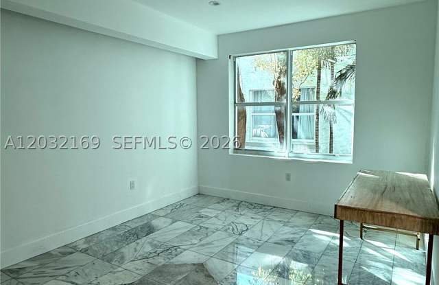 South Beach Luxury Apartments Gallery 3