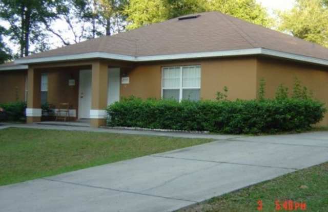 2721 NE 22 ST photos photos