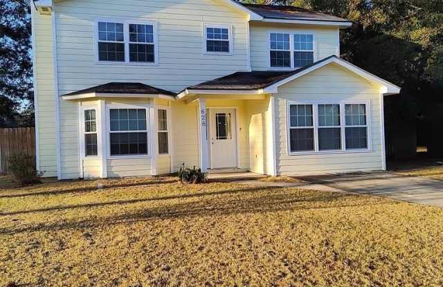 628 Demere Street - 628 Demere Street, Hinesville, GA 31313