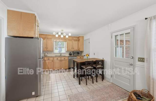 1338 Northwood Cir NE Gallery 4
