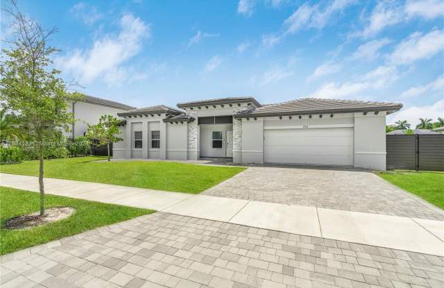 19101 Sw 133rd Ave - 19101 Southwest 133rd Avenue, South Miami Heights, FL 33177