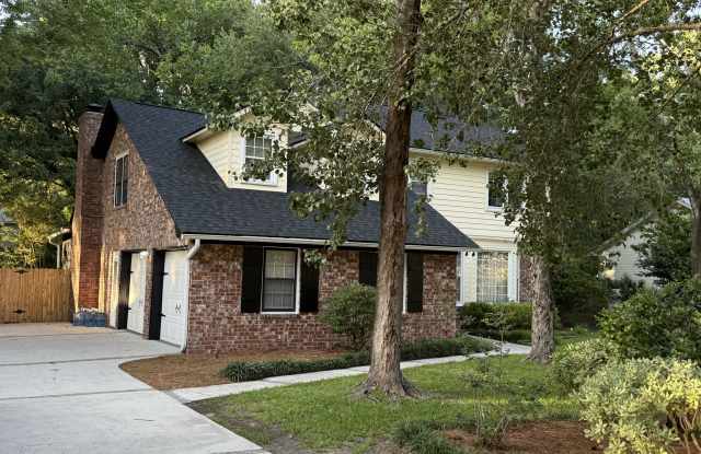 989 Colonial Drive photos photos