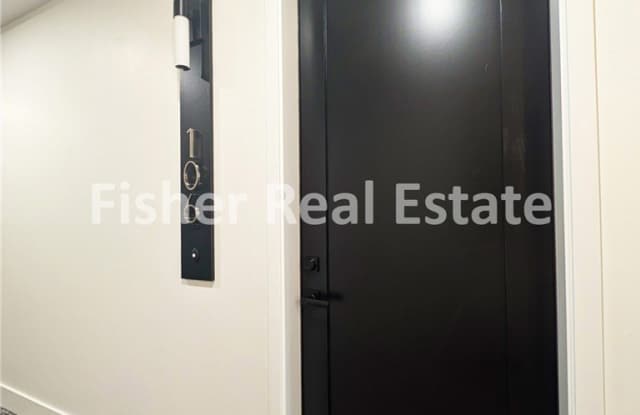 402 W Grand Avenue photos photos