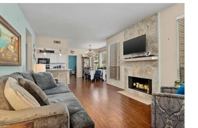 Charming 2BR Condo in Houston - 1881 Bering Drive, Houston, TX 77057