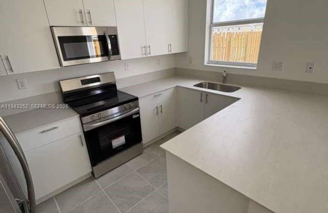 2708 SE 26th Avenue, Homestead, FL 33035 photos photos 2708 SE 26th Avenue, Homestead, FL 33035 photos photos