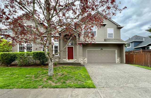 Spacious 4 Bed, 2.5 Bath House! photos photos