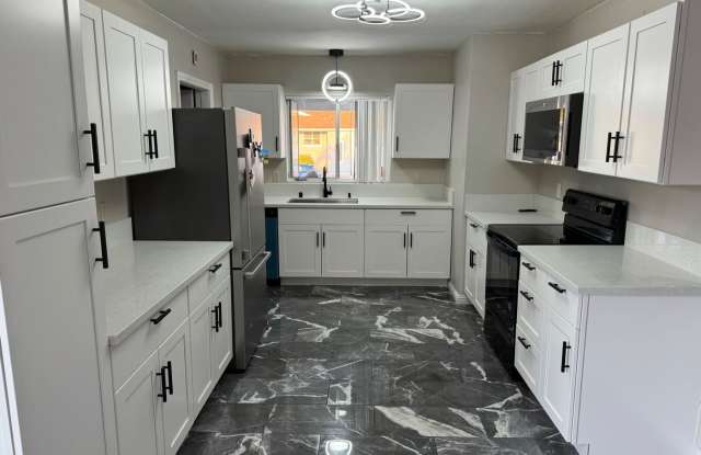 10 bedrooms 7 bathrooms- 5 master bedrooms total! photos photos 10 bedrooms 7 bathrooms- 5 master bedrooms total! photos photos