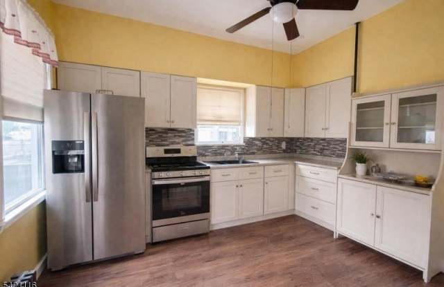 138 Stuyvesant Ave photos photos