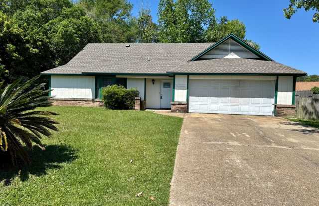 OCEAN SPRINGS SCHOOL DISTRICT - CUTE 3 BEDROOM, 2 BATH BRICK HOME photos photos