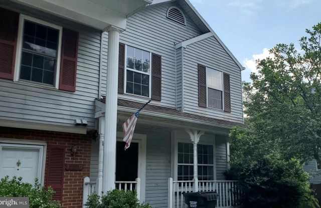 15268 CLOVERDALE Road Gallery 1