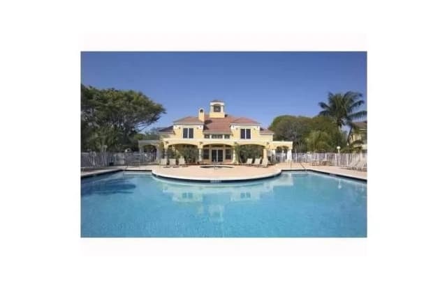 2400 Nw 33rd St - 2400 NW 33rd Street, Oakland Park, FL 33309