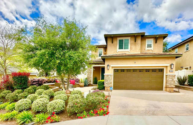 Beautiful "Model" Home in the Horse Creek Ridge Community of Fallbrook! photos photos