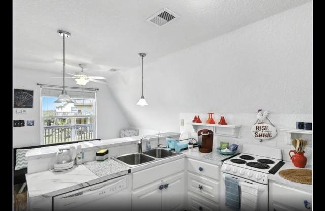 222 Sandpebble Place - 222 Sandpebble Place, Surfside Beach, TX 77541