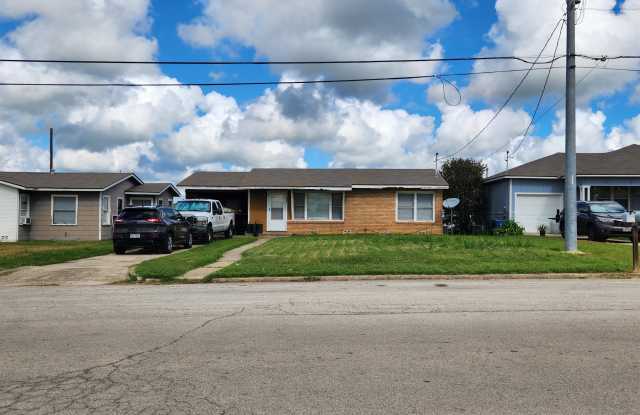 1807 Tiger Lane photos photos