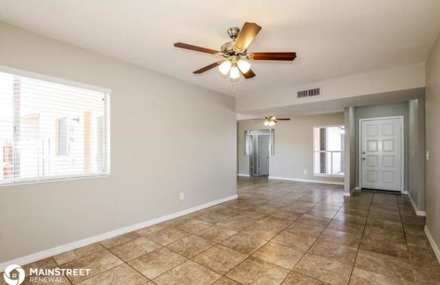 8731 West Cinnabar Avenue Gallery 4