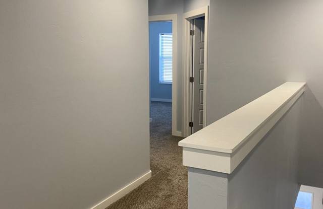 4 bedroom, 2.5 bathroom, 1 car garage photos photos