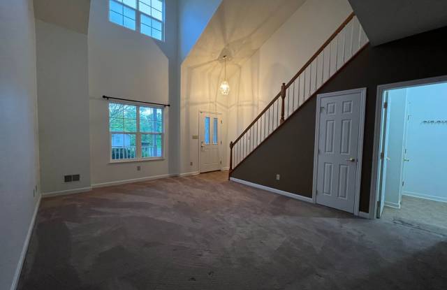 Luxury Townhome on Private Drive - 106 Trotter Lane, Beaver County, PA 15042