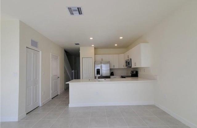 3216 W 114th Terrace, Hialeah, FL 33018 - 2215 Gallery 4