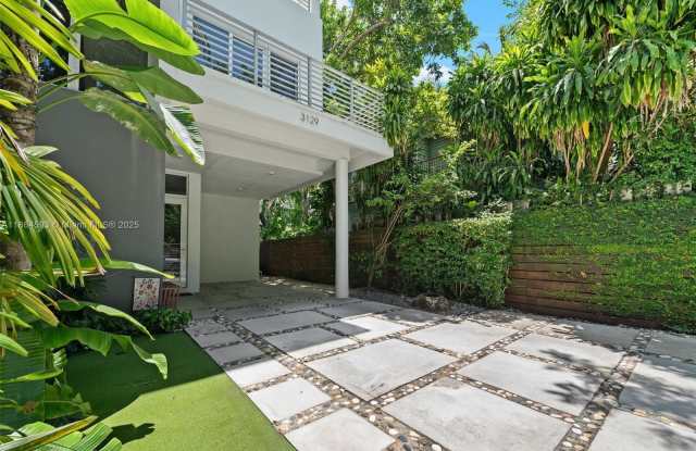3129 Matilda St photos photos