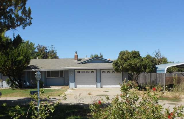 2 bedroom 1 1/2 bath house located in Yuba City photos photos