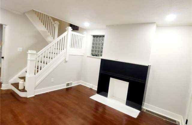 3566 Beechwood Blvd Gallery 4