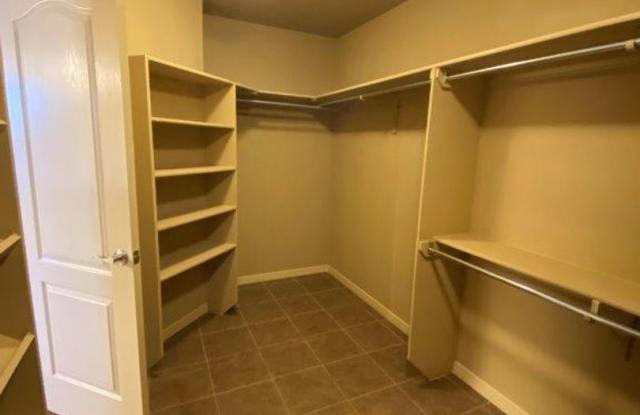 7328 Vista De Sobre - Spacious 3 Bedroom Home in Desirable Las Cruces Neighborhood! - 7328 Vista De Sobre Drive, Las Cruces, NM 88012