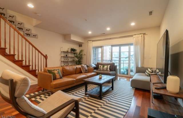 22 Ave At Port Imperial photos photos