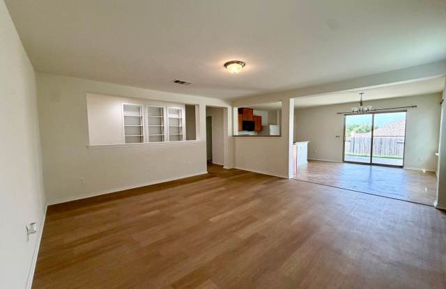 Limited-Time Move-In Special! Move in with just a $1,000 security deposit for well-qualified applicants! Gallery 3