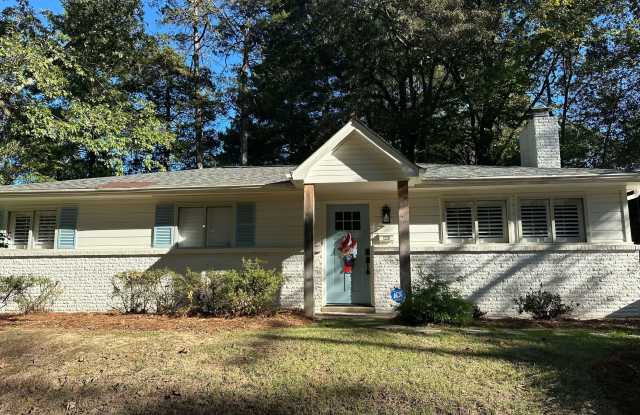 1220 Beanland Drive - 1220 Beanland Drive, Oxford, MS 38655 1220 Beanland Drive - 1220 Beanland Drive, Oxford, MS 38655