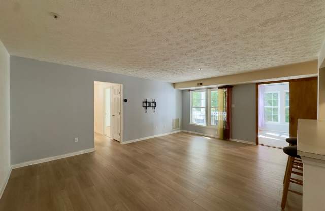 Spacious 2BD/1BA Condo with Sunroom & Private Balcony in Pikesville, MD! Gallery 4