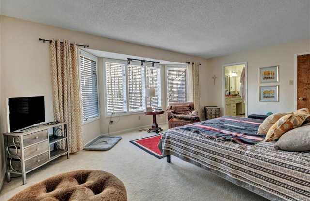 2400 Islandview Dr Gallery 3
