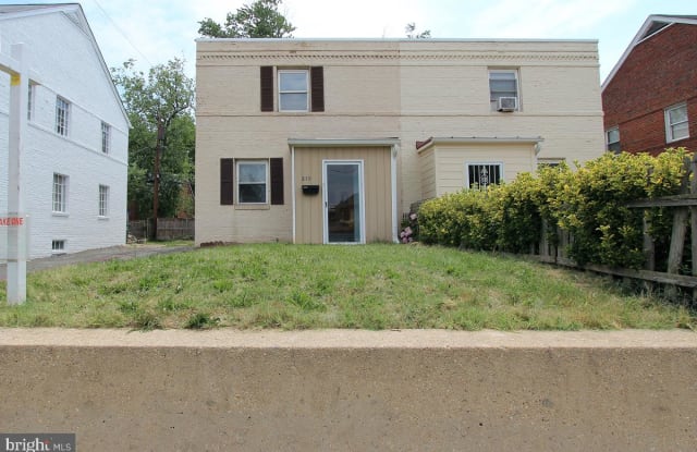839 S GLEBE ROAD - 839 South Glebe Road, Arlington, VA 22204