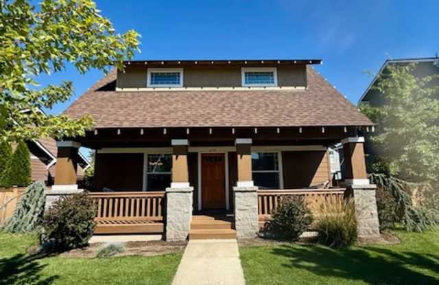 Spacious 3-Bedroom Home with Bonus Room in Oakview! photos photos